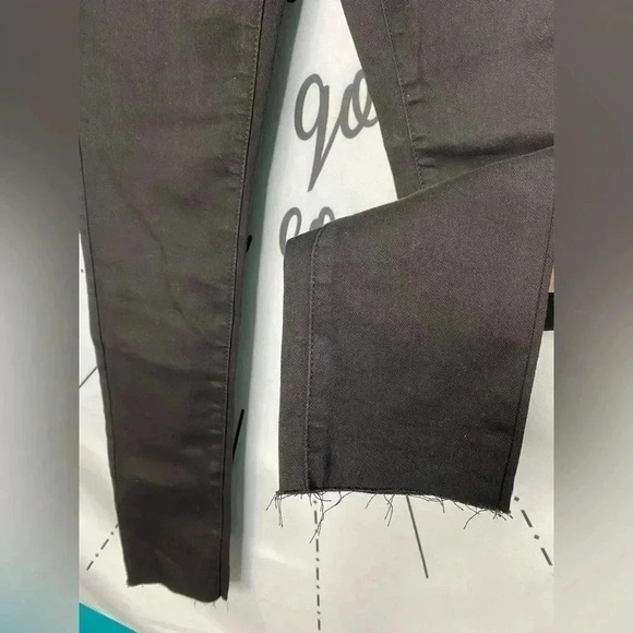 Seven7 Limited Edition Mid Rise Skinny Raw Hem Stretchy Pockets - Picture 4 of 5